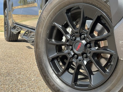2022 Toyota Tundra 4WD SR5