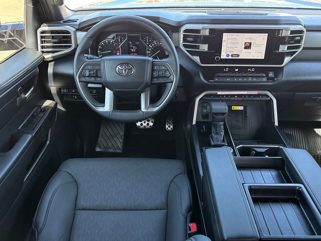 2025 Toyota Tundra 4WD SR5