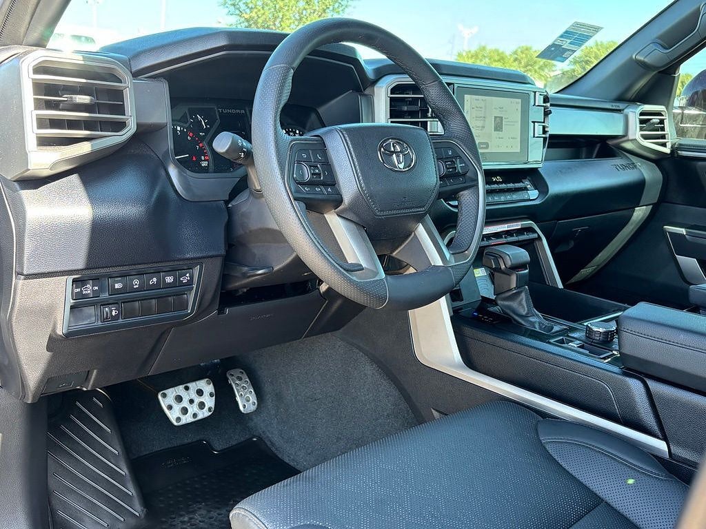 2025 Toyota Tundra 4WD SR5