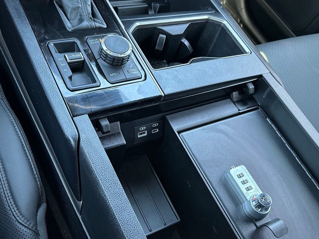 2025 Toyota Tundra 4WD SR5