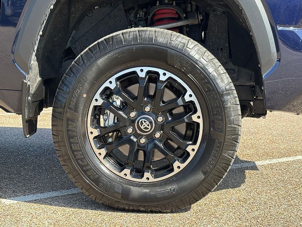 2025 Toyota Tundra 4WD SR5