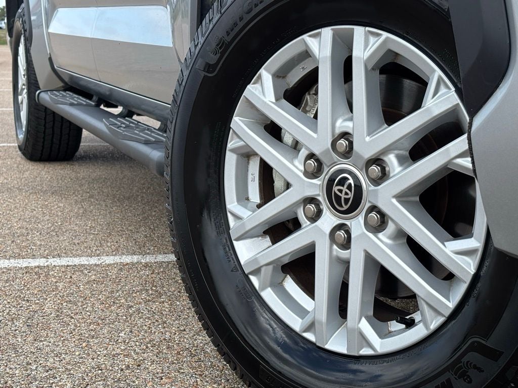 2022 Toyota Tundra SR5