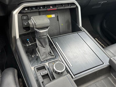 2023 Toyota Tundra Hybrid Platinum