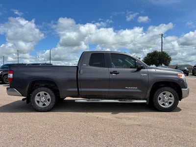 2017 Toyota Tundra SR5