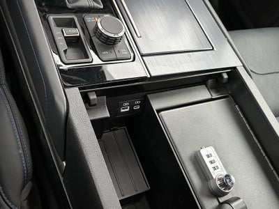 2026 Toyota Tundra 4WD Platinum HV