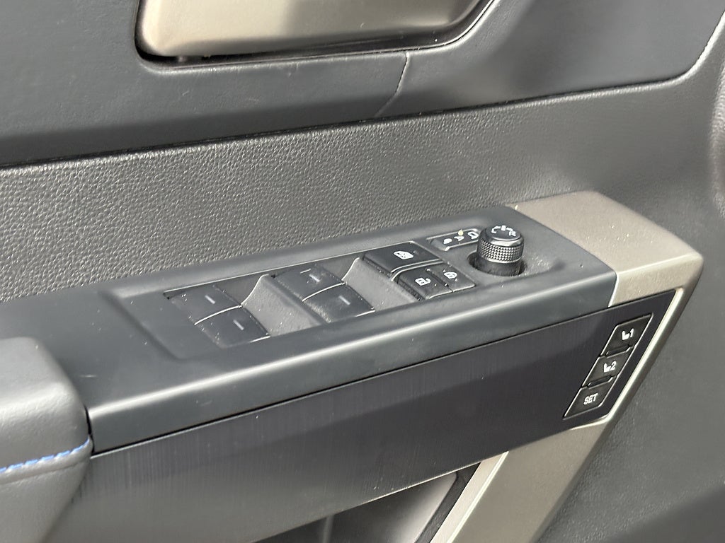 2026 Toyota Tundra 4WD Platinum HV