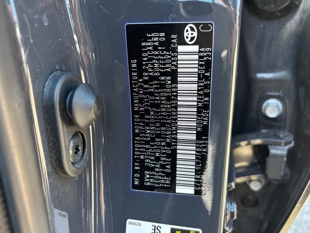 2024 Toyota Corolla LE