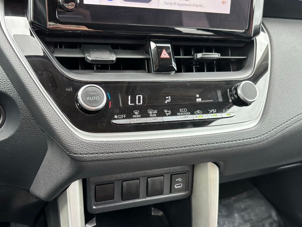 2024 Toyota Corolla Cross LE