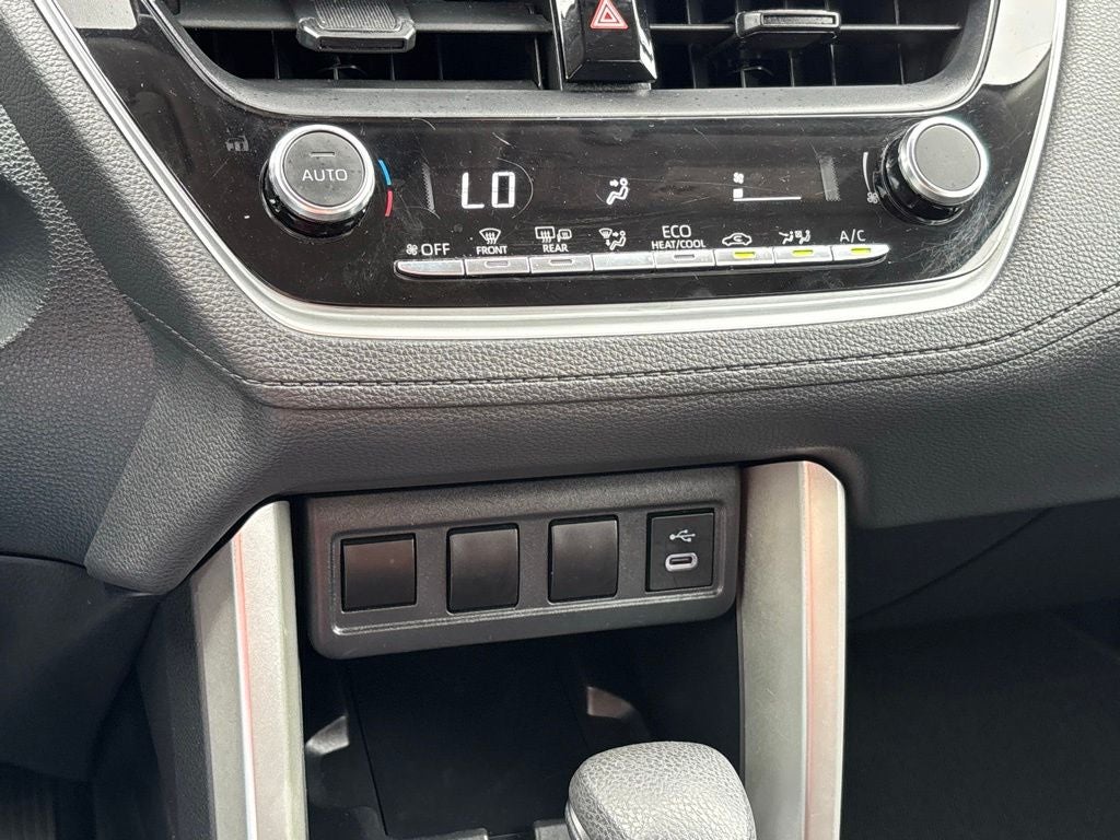 2024 Toyota Corolla Cross LE