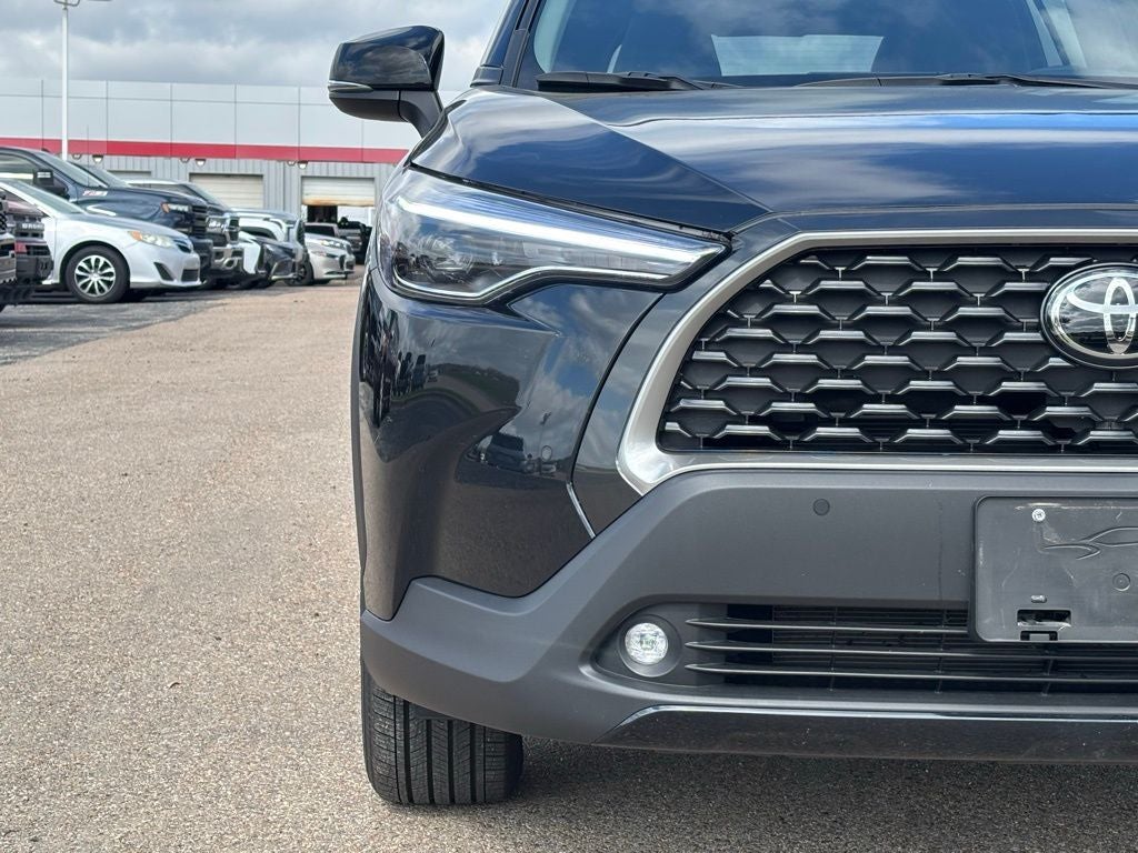 2025 Toyota Corolla Cross XLE