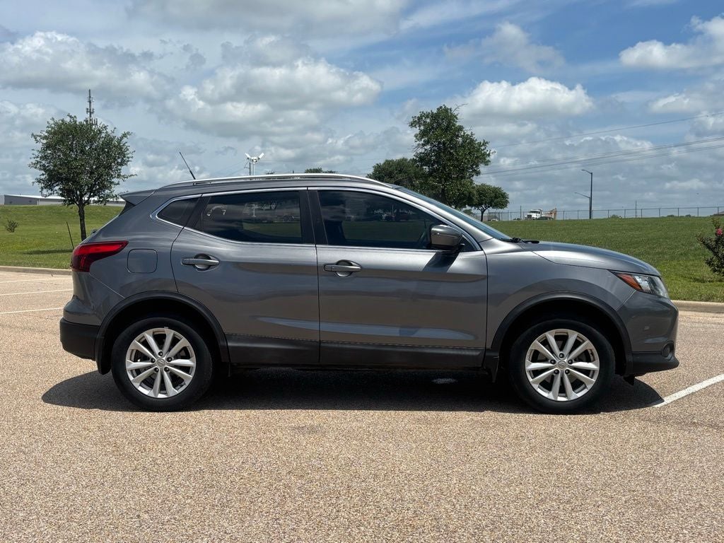 2017 Nissan Rogue Sport SV