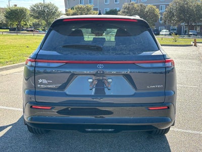 2025 Toyota Crown Signia Limited