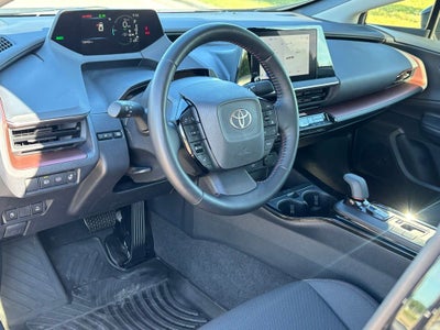 2025 Toyota Prius Plug-In Hybrid SE