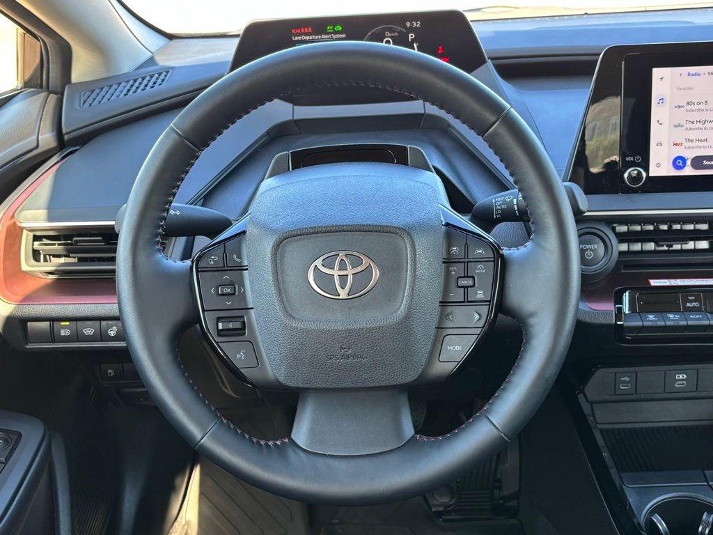 2025 Toyota Prius Plug-In Hybrid SE