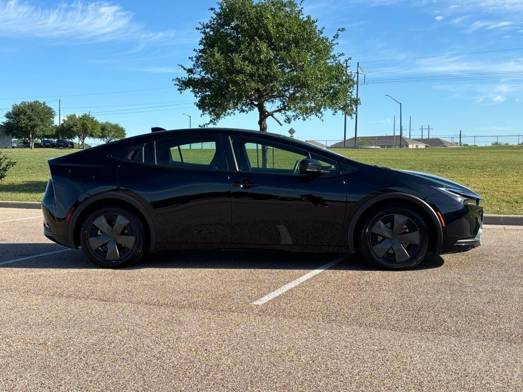 2025 Toyota Prius Plug-In Hybrid SE