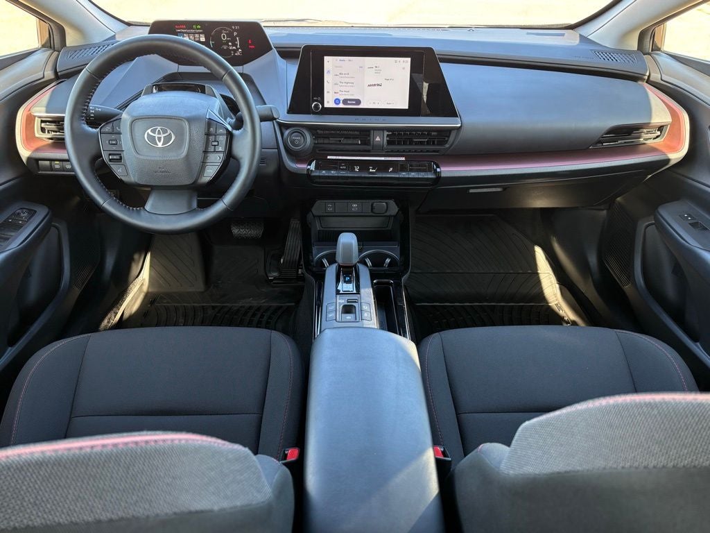 2025 Toyota Prius Plug-In Hybrid SE