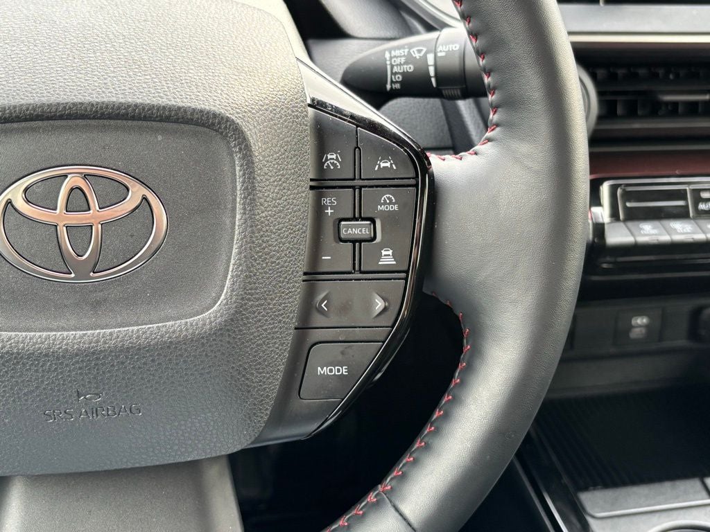 2025 Toyota Prius Plug-In Hybrid SE