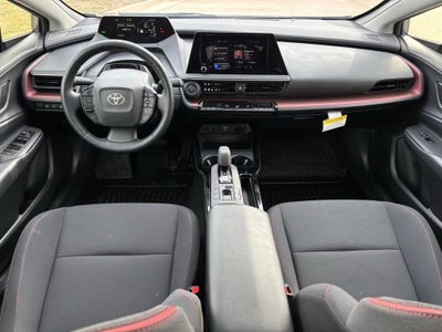 2025 Toyota Prius Plug-In Hybrid SE