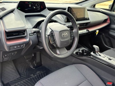 2025 Toyota Prius Plug-In Hybrid SE