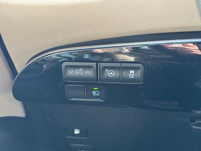 2022 Toyota Prius LE