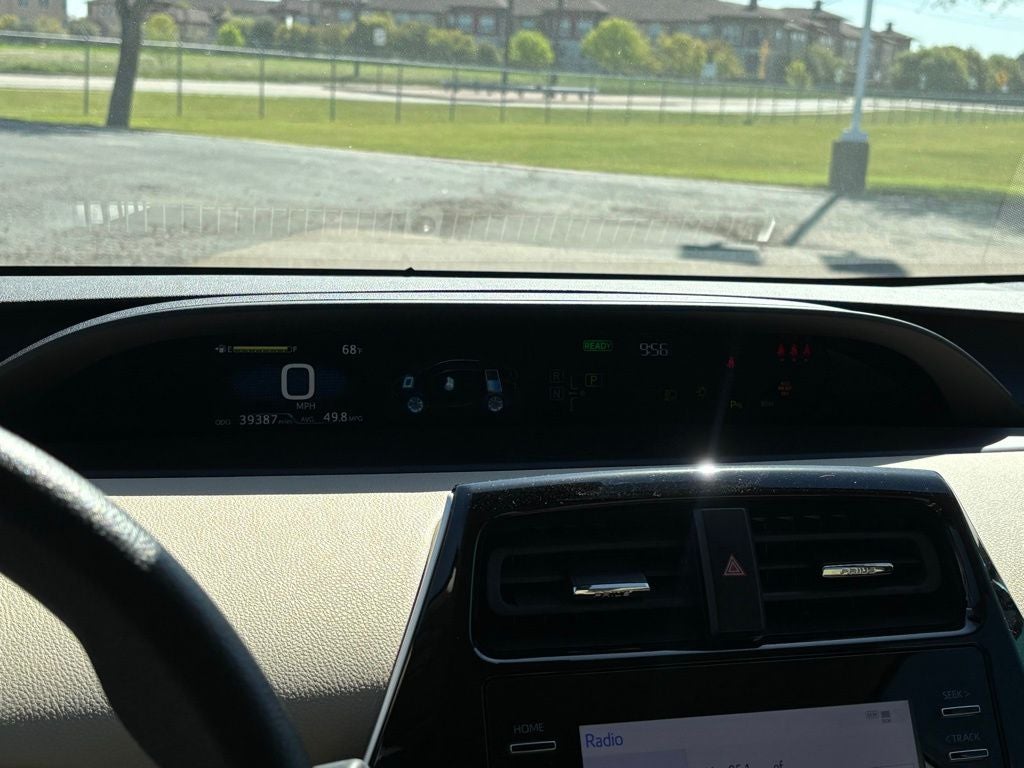 2022 Toyota Prius LE