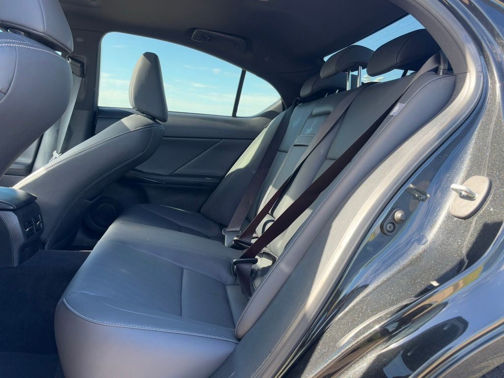 2024 Lexus IS 300