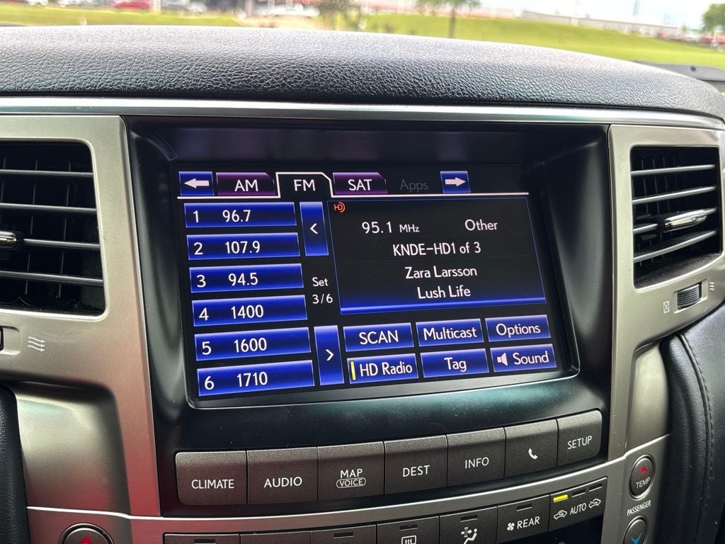 2013 Lexus LX 570