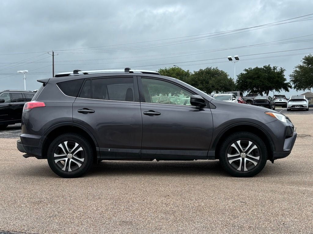 2016 Toyota RAV4 LE