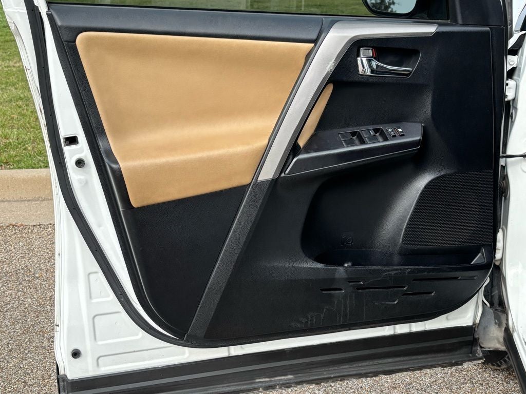 2018 Toyota RAV4 Hybrid XLE