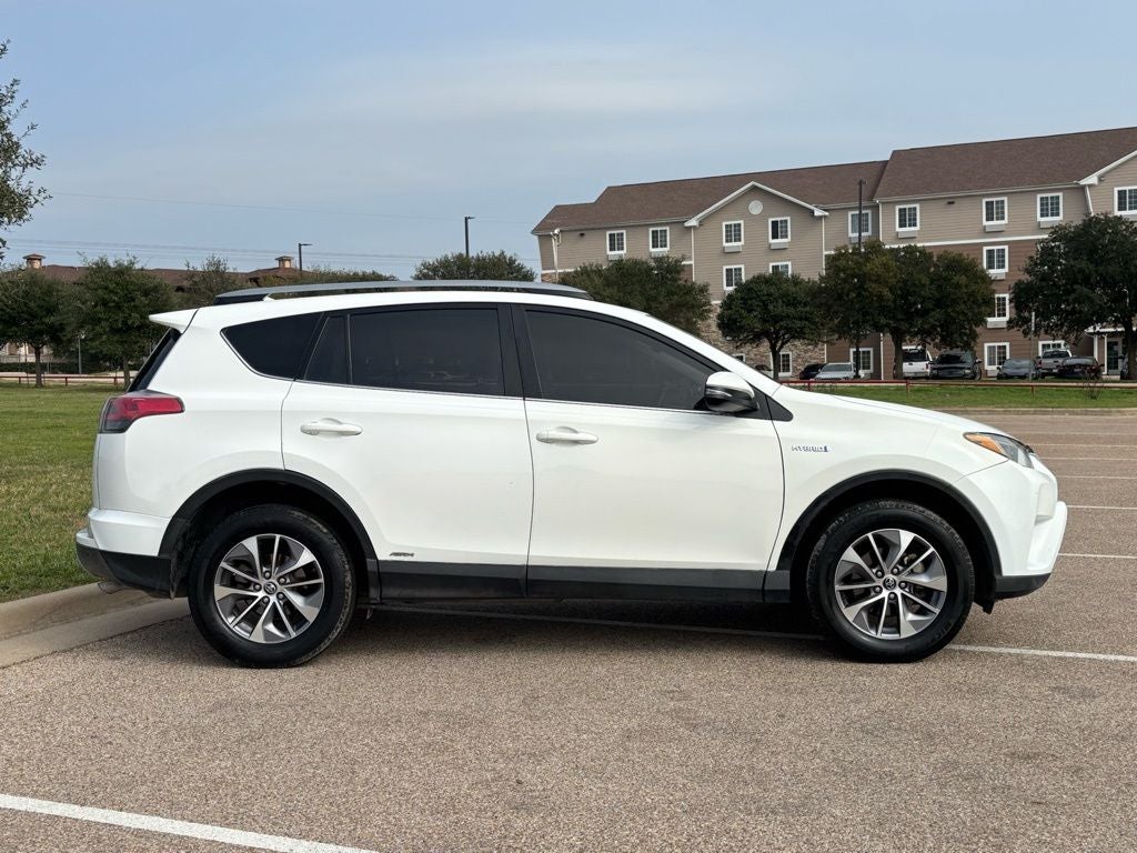 2018 Toyota RAV4 Hybrid XLE