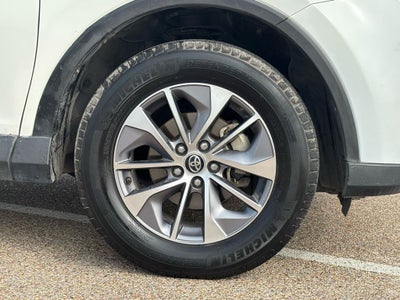 2018 Toyota RAV4 Hybrid XLE