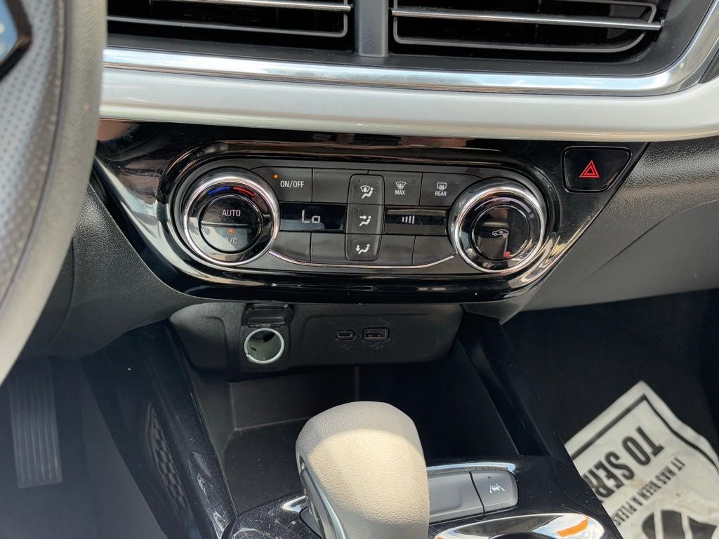 2025 Chevrolet Trax LT