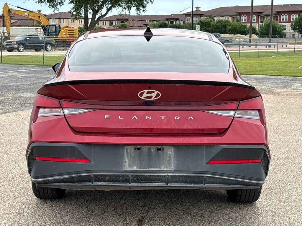2025 Hyundai Elantra SEL Sport