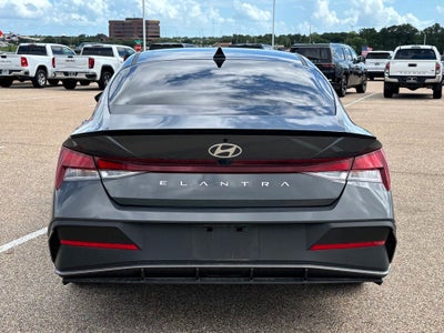 2025 Hyundai Elantra SEL Sport