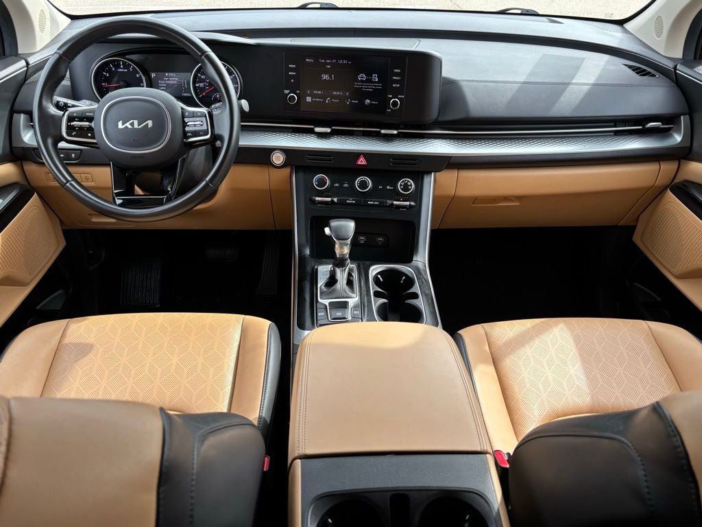 2024 Kia Carnival LX
