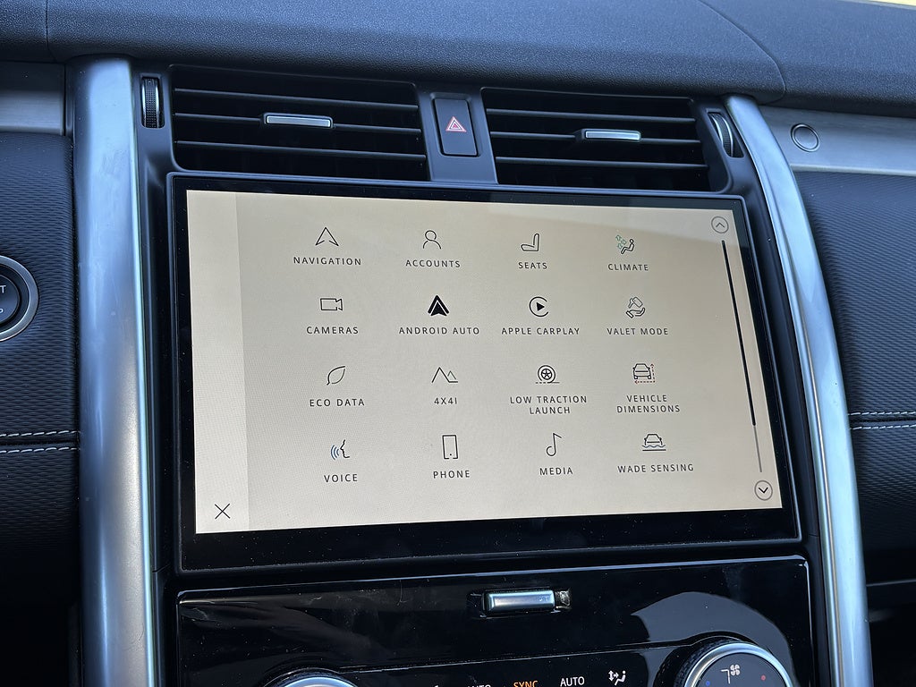 2024 Land Rover Discovery P300 Dynamic SE