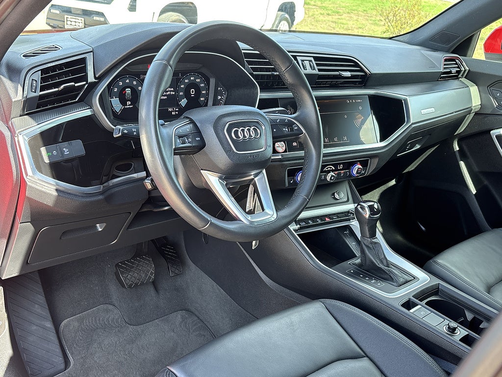 2025 Audi Q3 quattro S line Premium 45 TFSI