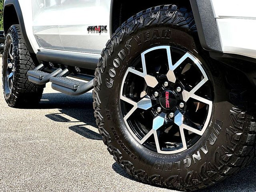 2024 GMC Canyon AT4X