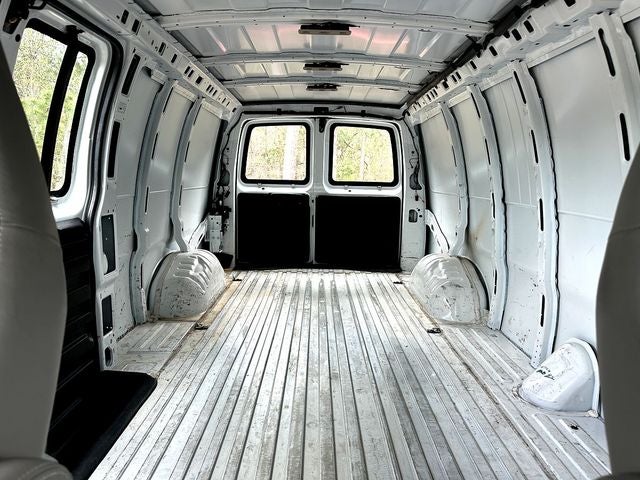 2022 GMC Savana 3500 Work Van