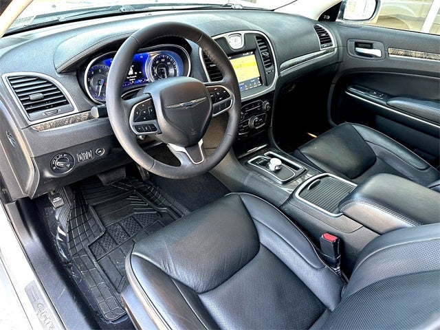 2023 Chrysler 300 Touring