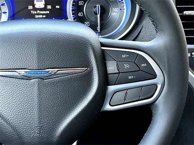 2023 Chrysler 300 Touring