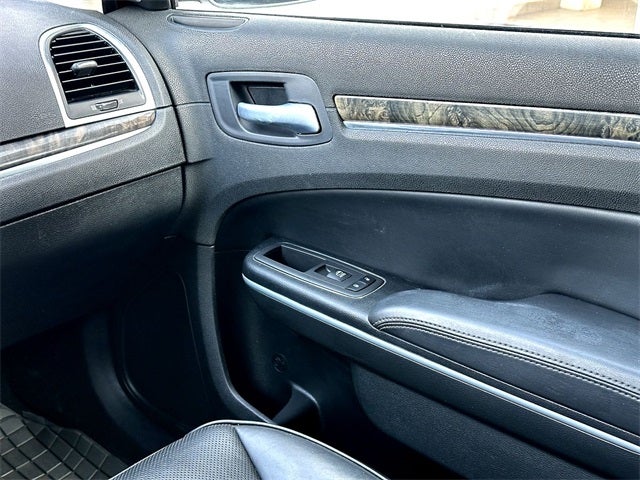 2023 Chrysler 300 Touring