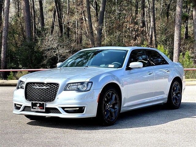 2023 Chrysler 300 Touring