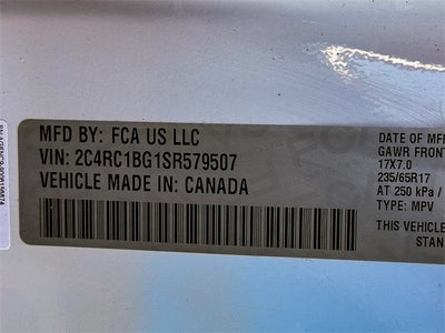 2025 Chrysler Pacifica Select