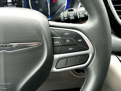 2022 Chrysler Voyager LX