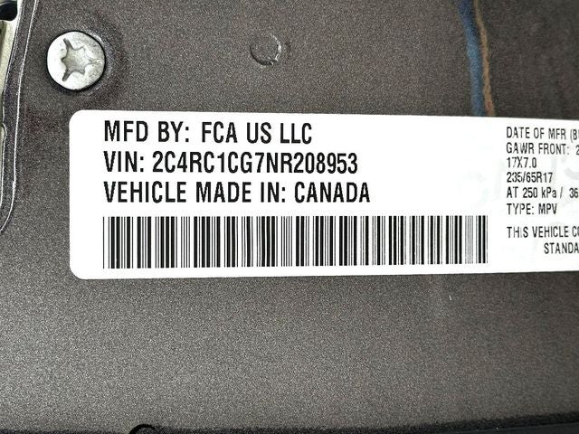 2022 Chrysler Voyager LX