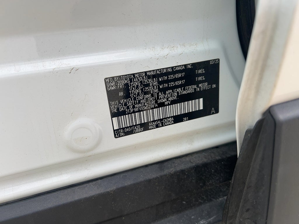 2025 Toyota RAV4 XLE