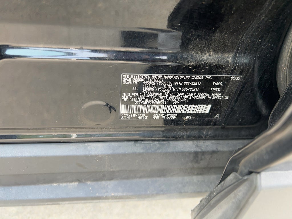 2025 Toyota RAV4 XLE