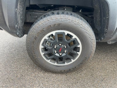2025 Toyota Tacoma 4WD TRD Off-Road HV
