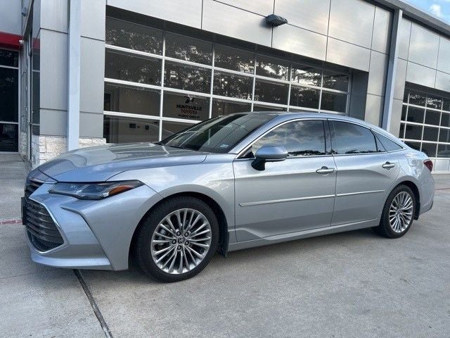 2022 Toyota Avalon Hybrid Limited